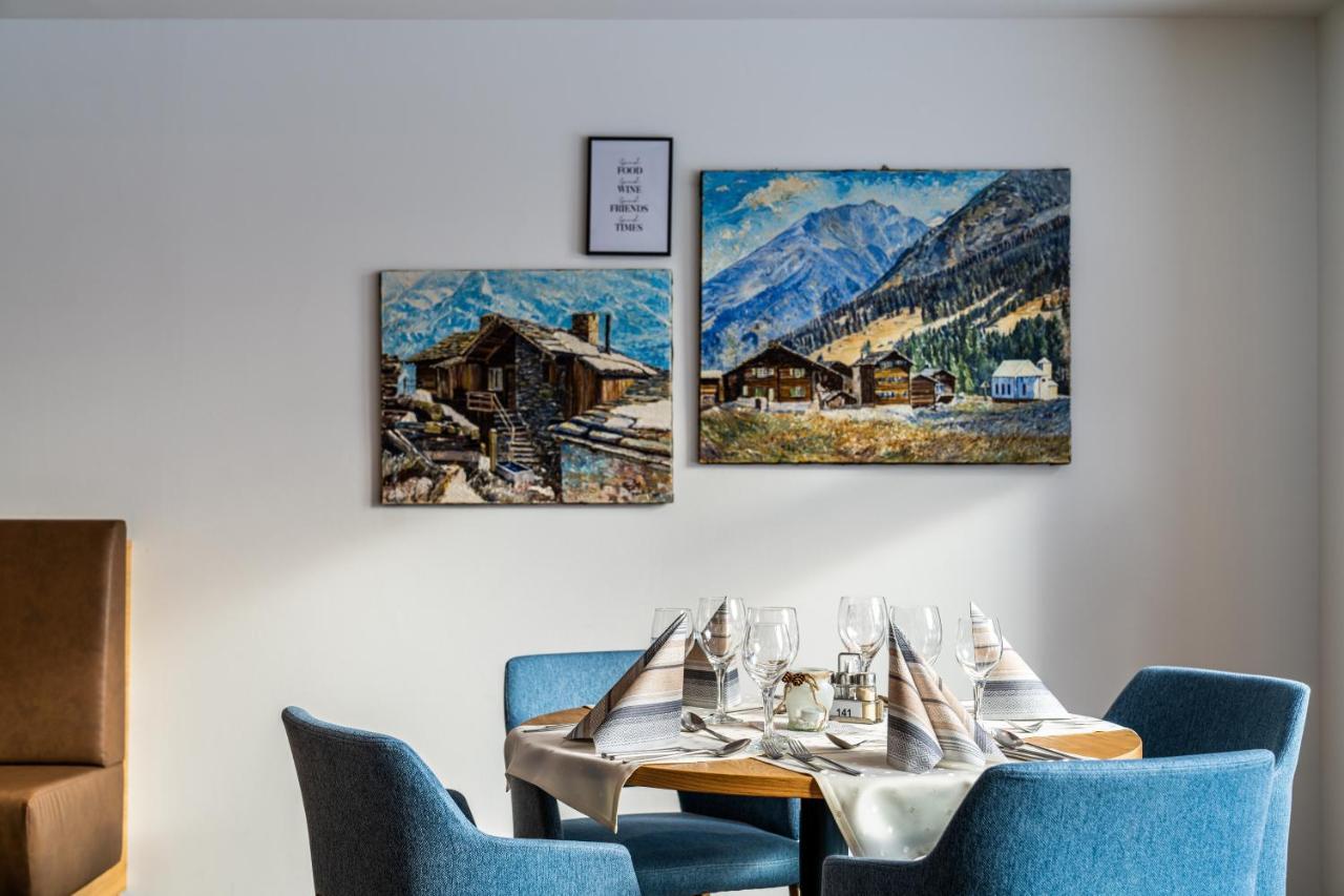 Hotel Kristall Saas-Almagell Ngoại thất bức ảnh