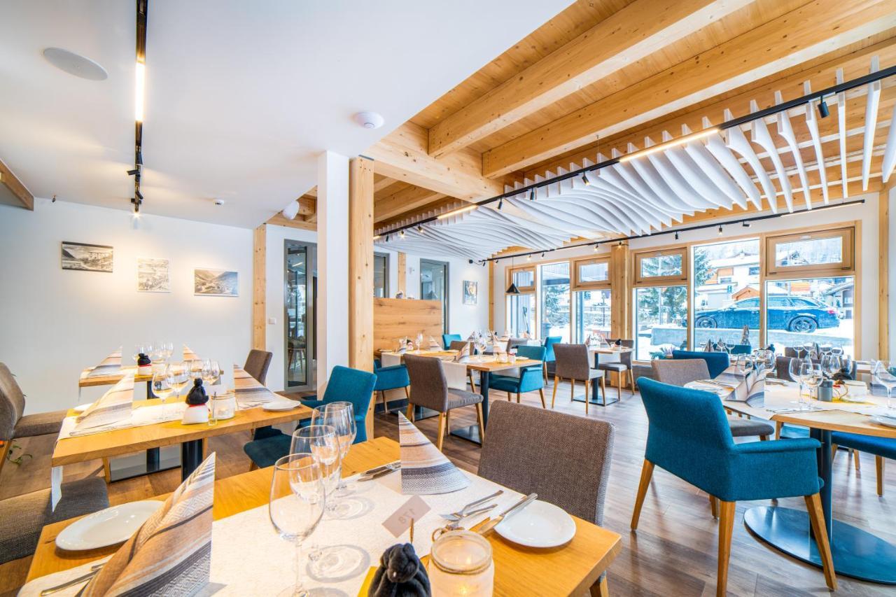 Hotel Kristall Saas-Almagell Ngoại thất bức ảnh