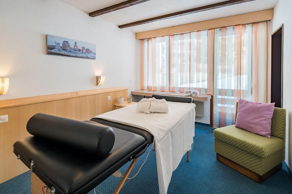Hotel Kristall Saas-Almagell Ngoại thất bức ảnh